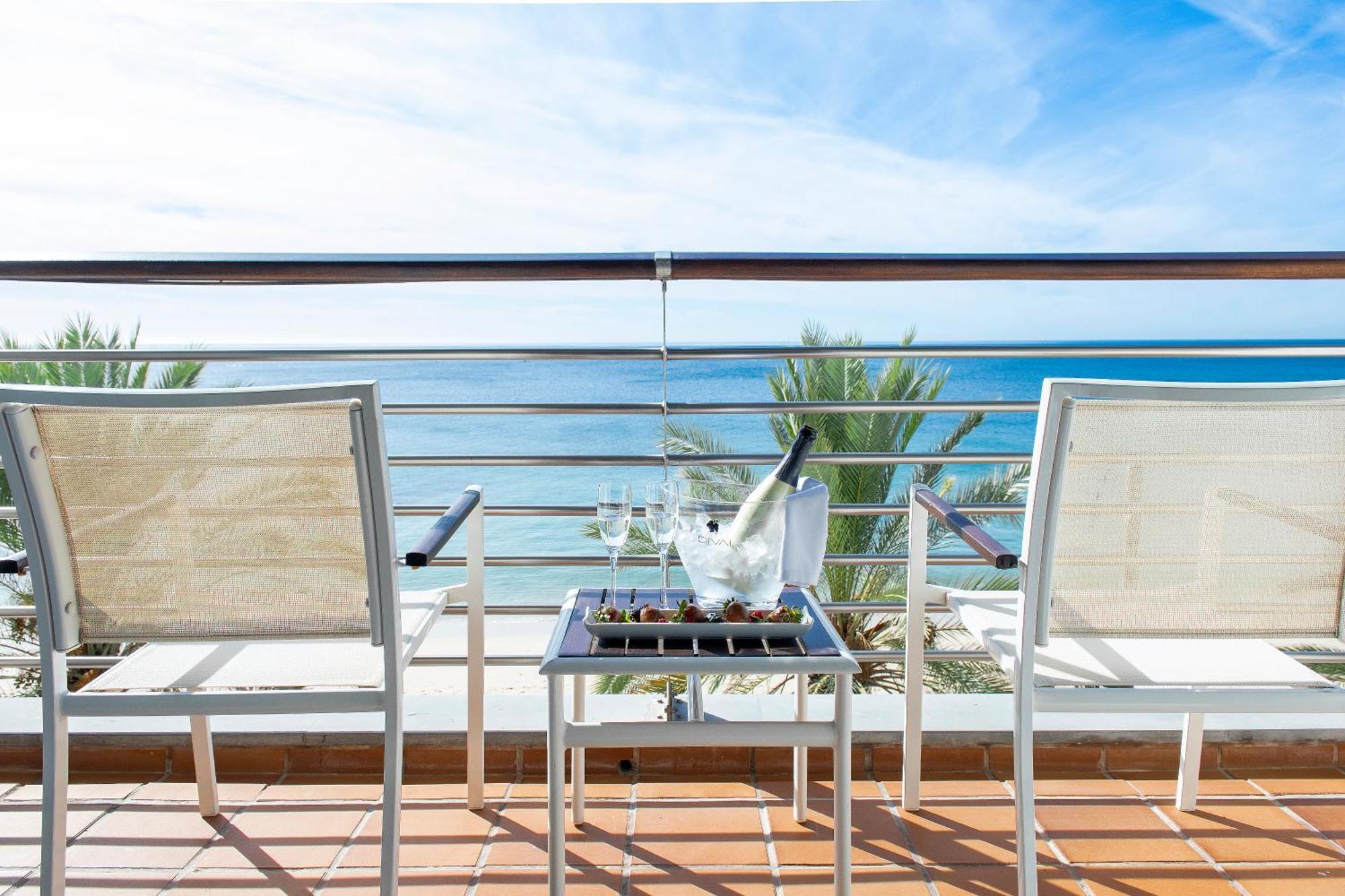 Offerta Speciale Pacchetto Romantico - Camera Matrimoniale/Doppia con Letti Singoli con Vista Mare